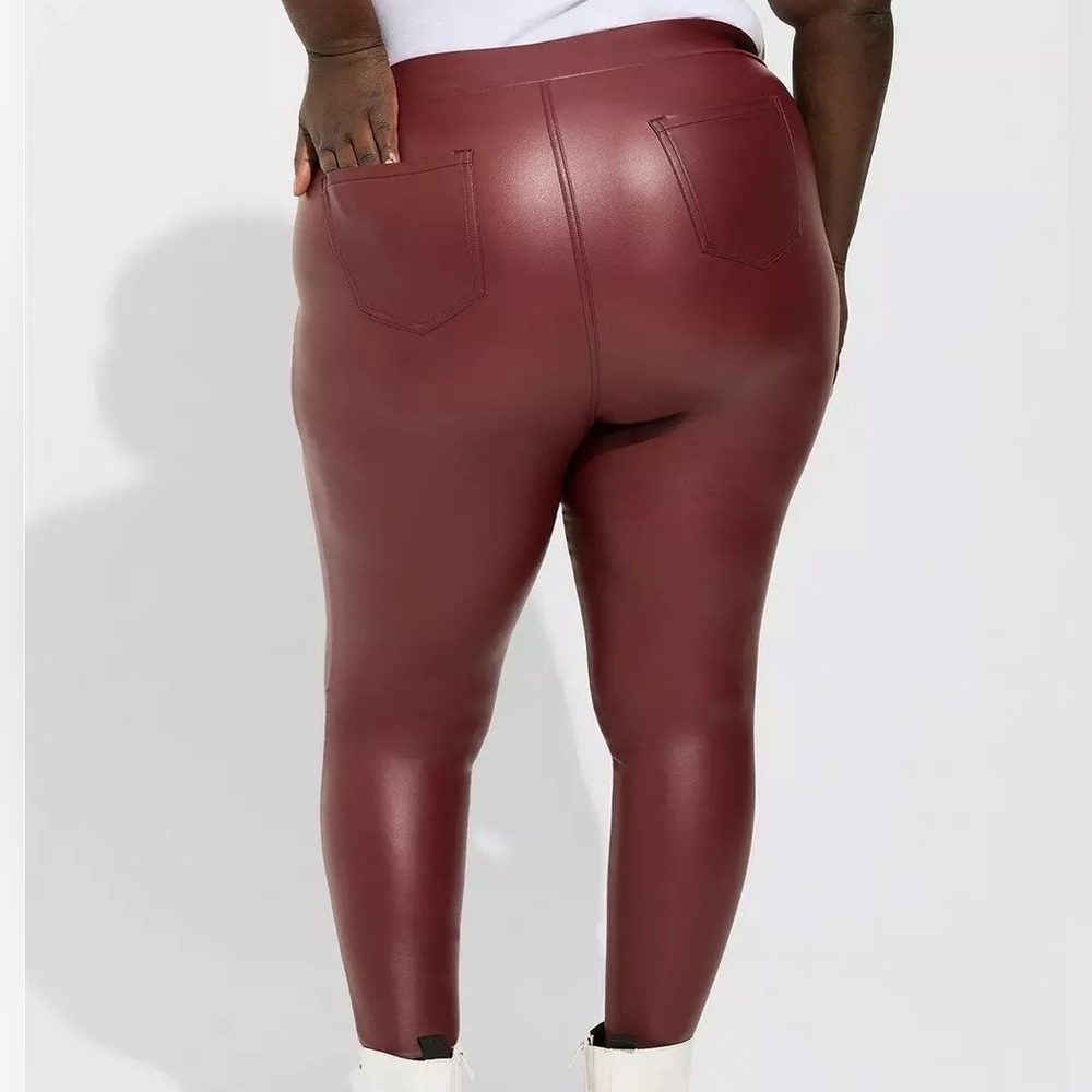 Torrid Faux Leather Maroon Oxblood Leggings Pockets 3X - Picture 2 of 9
